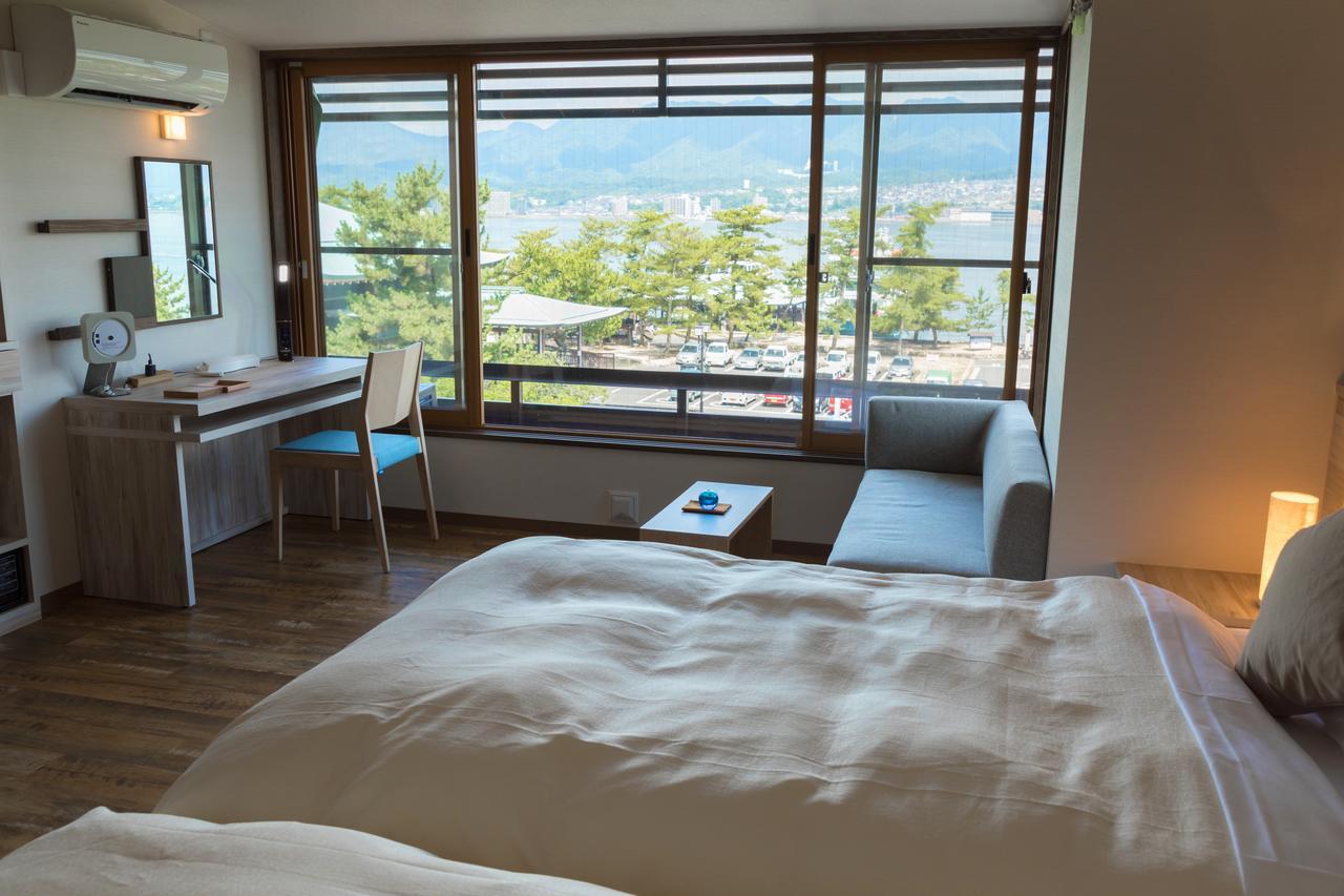 Hotel Miyajima Villa Hatsukaichi Bagian luar foto