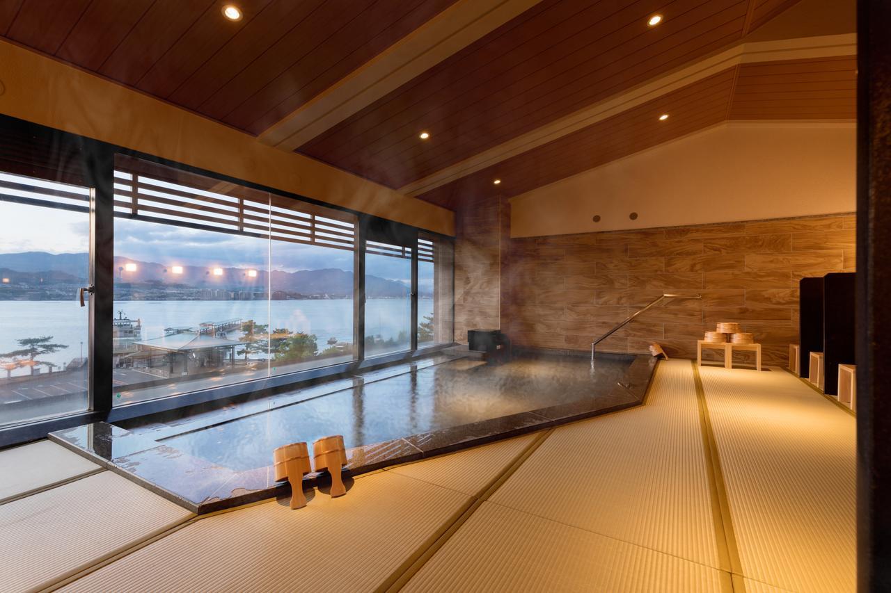 Hotel Miyajima Villa Hatsukaichi Bagian luar foto